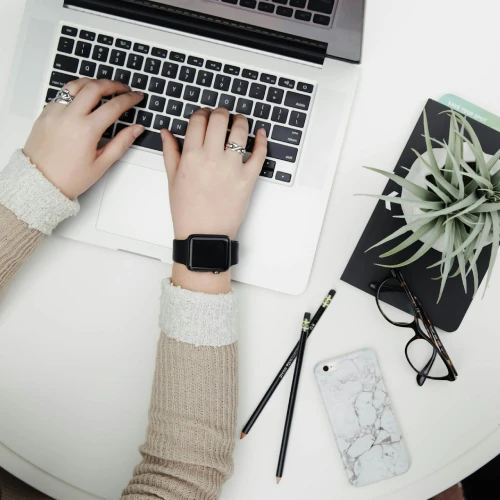 natasha leader thumb3